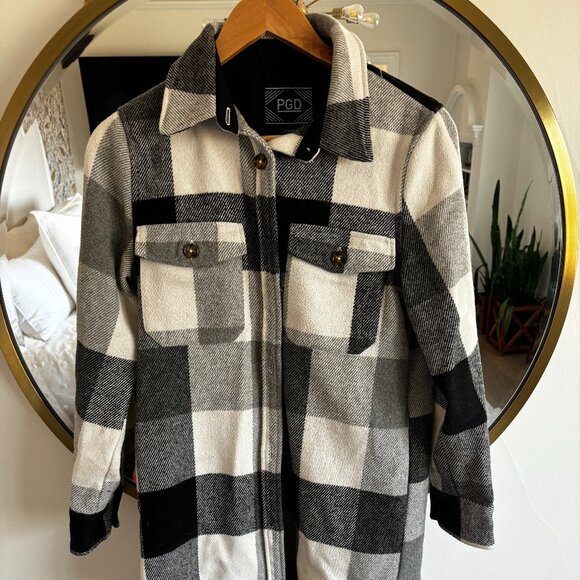 Shacket - Picture 1 of 3